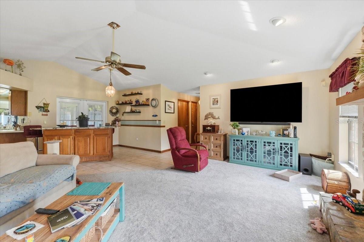 HIGHLAND LAKE ESTS-FLA - Residential