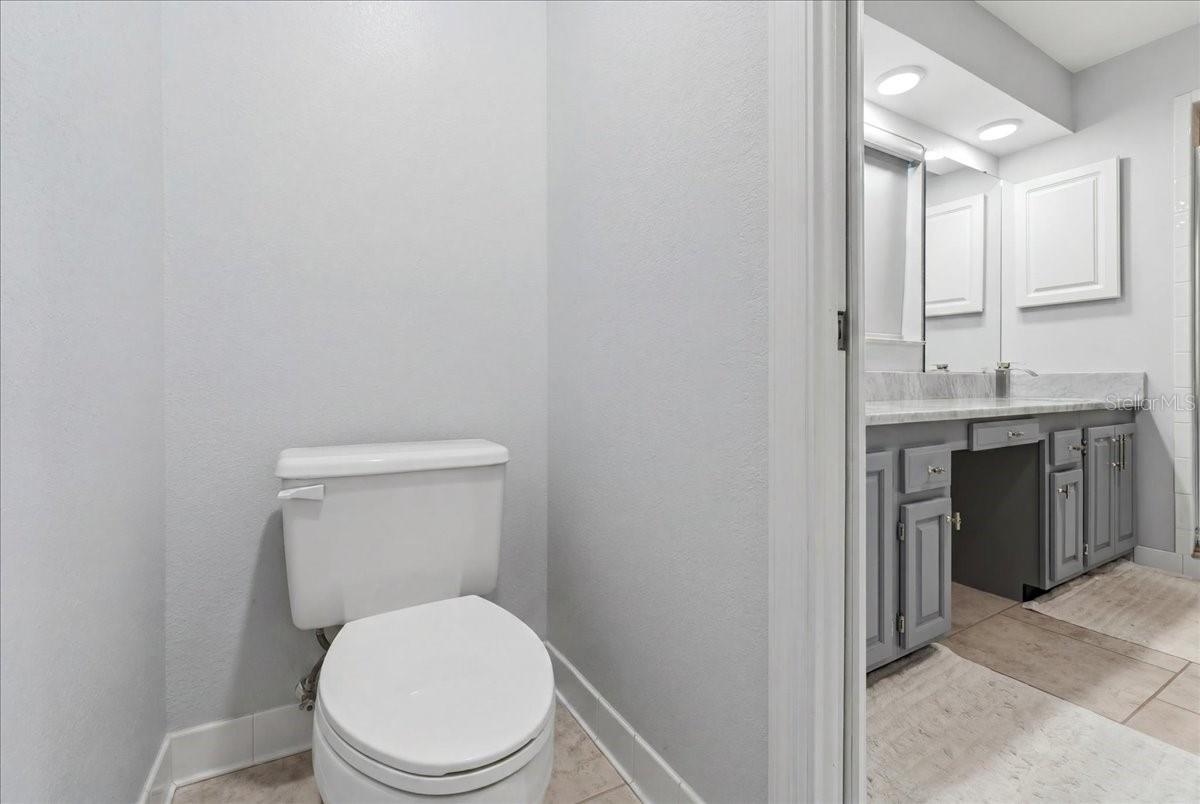 HIGHLAND LAKE ESTS-FLA - Residential