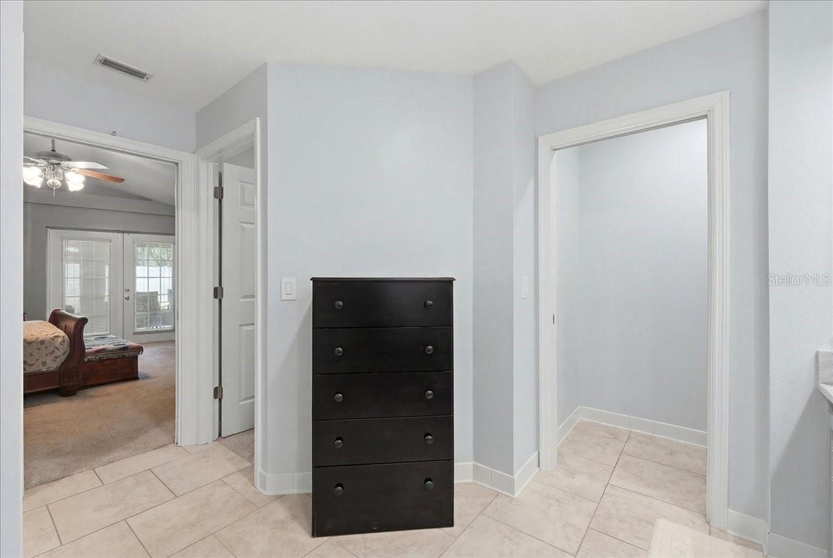 HIGHLAND LAKE ESTS-FLA - Residential
