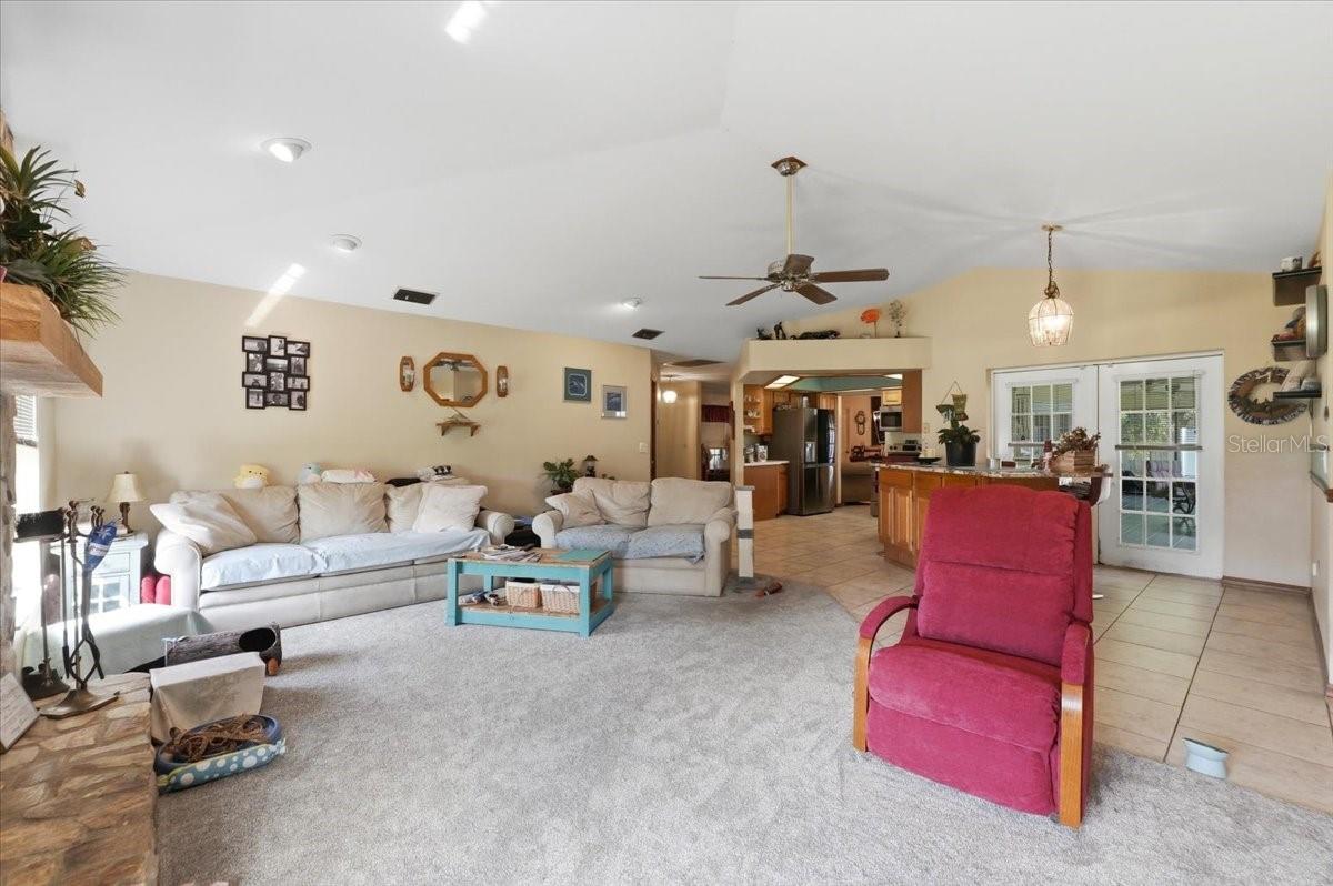 HIGHLAND LAKE ESTS-FLA - Residential