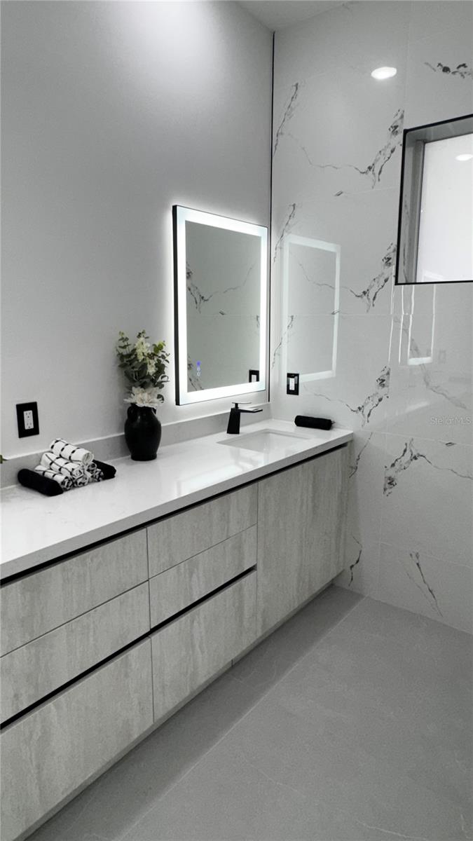 ROTONDA WEST PINE VLY - Residential Lease