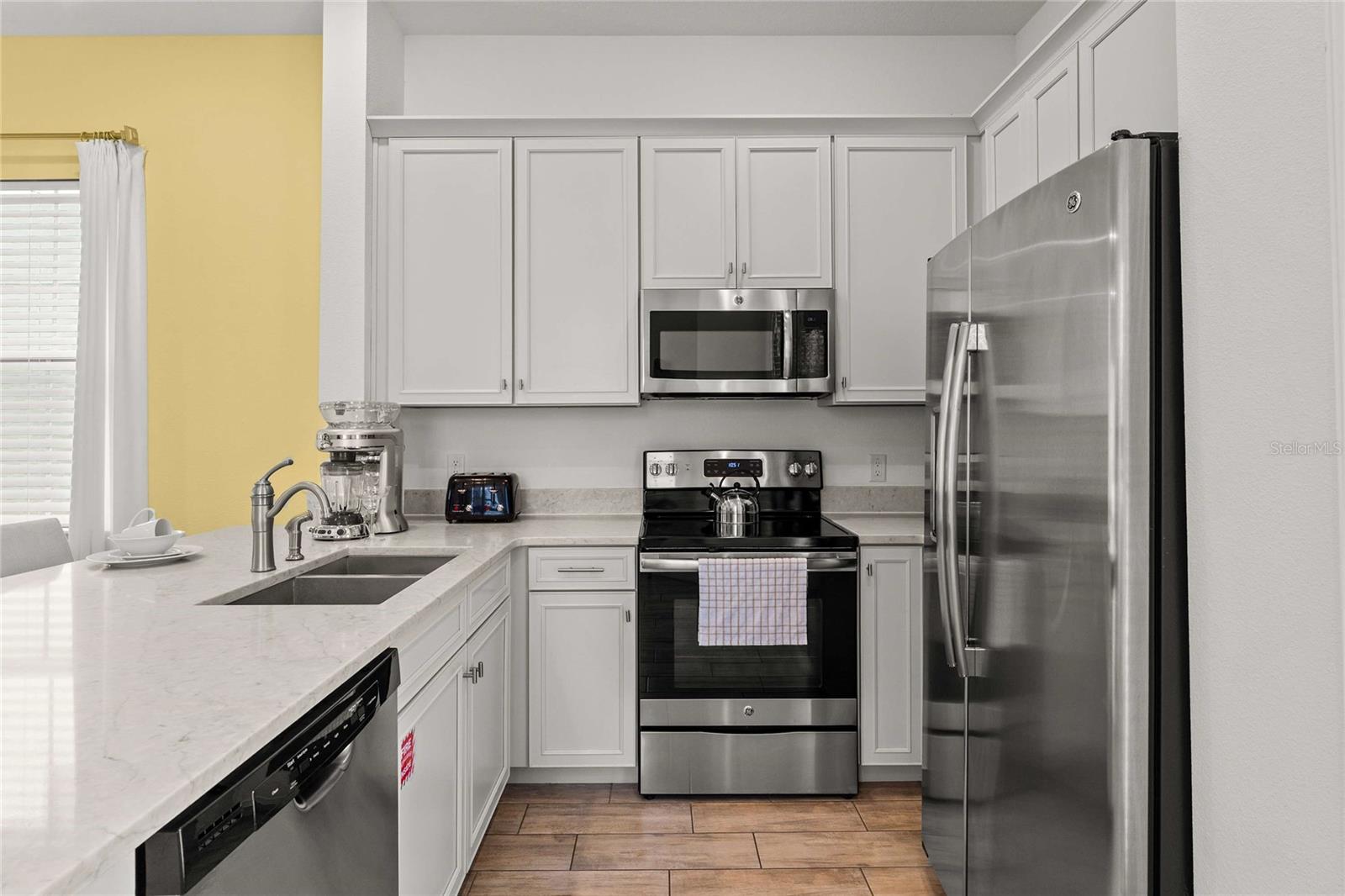 ROLLING OAKS PH 5 - Residential Lease