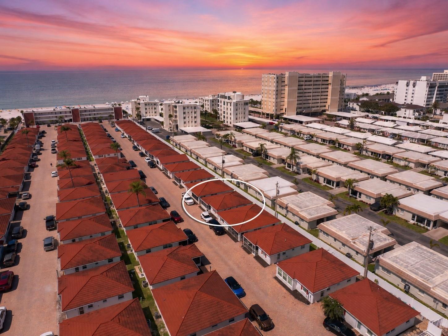 CASA BLANCA VILLAS - Residential