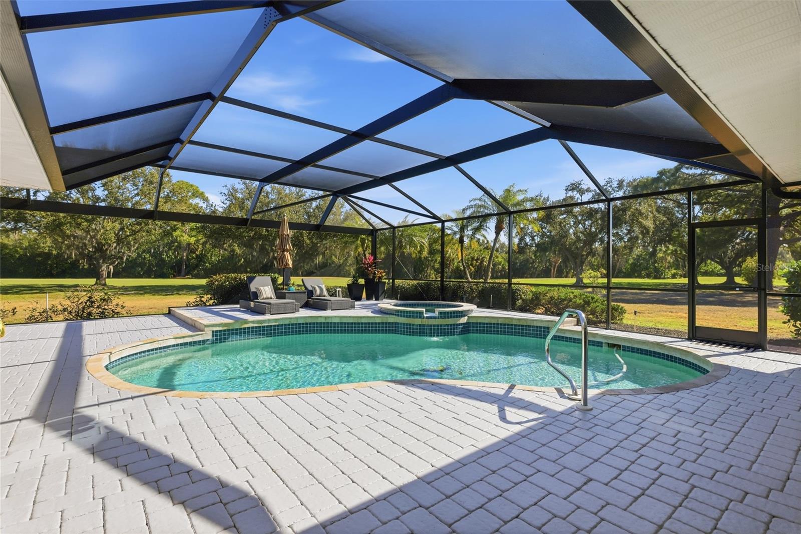 LINKS AT PALM-AIRE - Residential