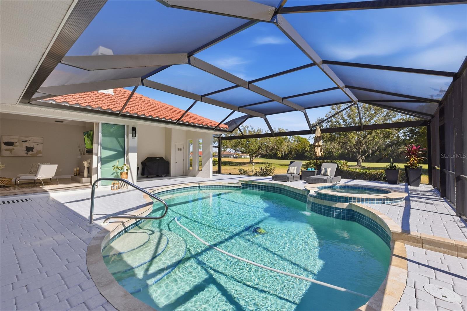 LINKS AT PALM-AIRE - Residential
