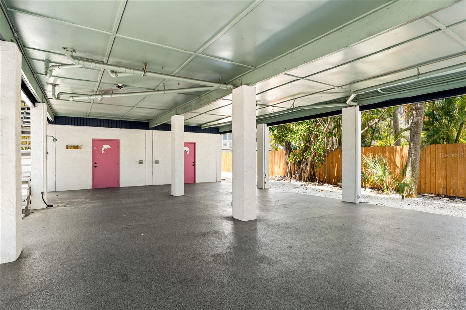 EDGEMERE - Residential