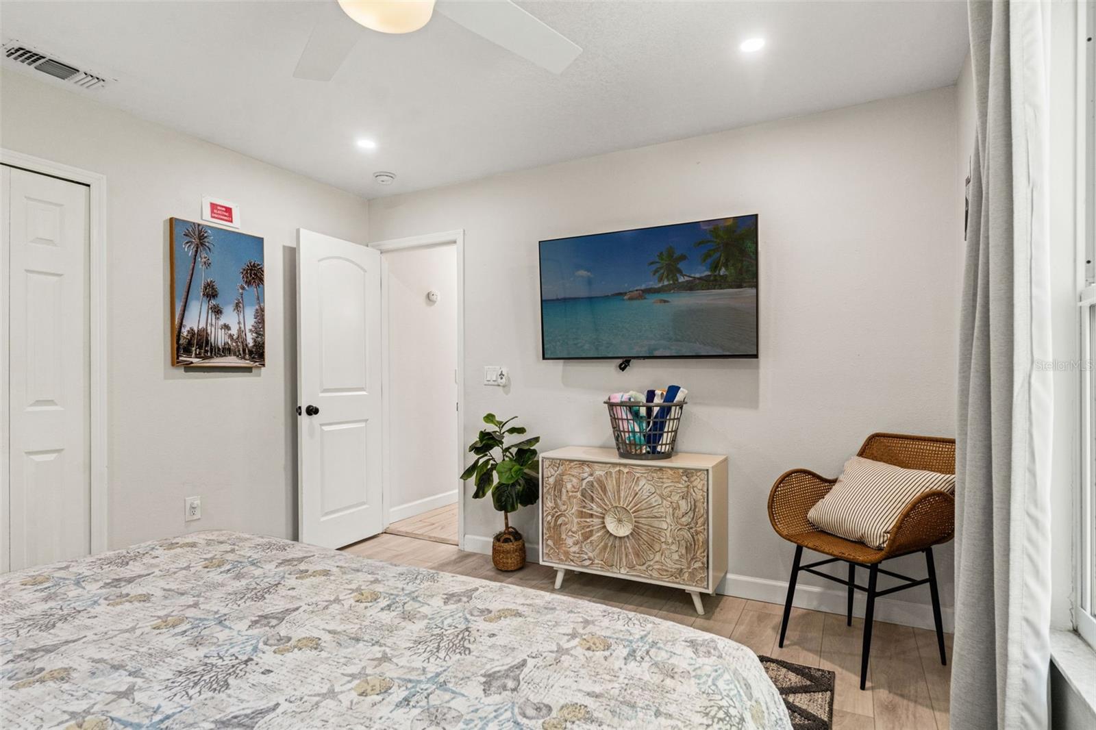 EDGEMERE - Residential