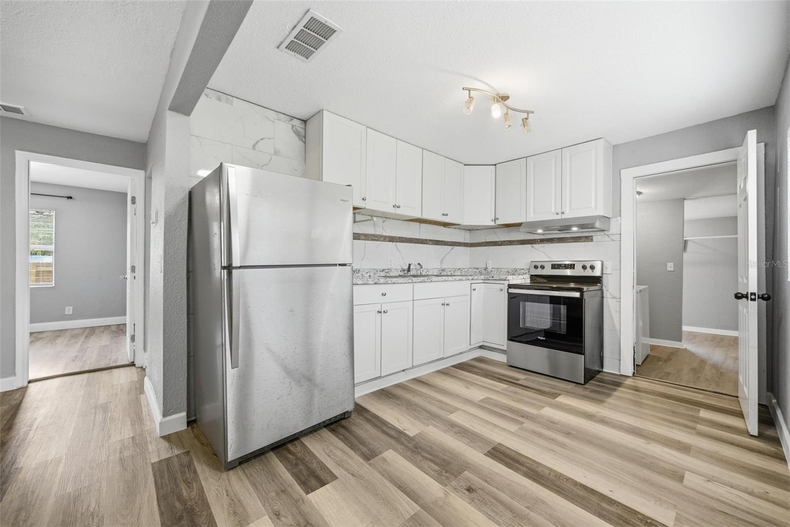 TOBY'S ACRES - Residential