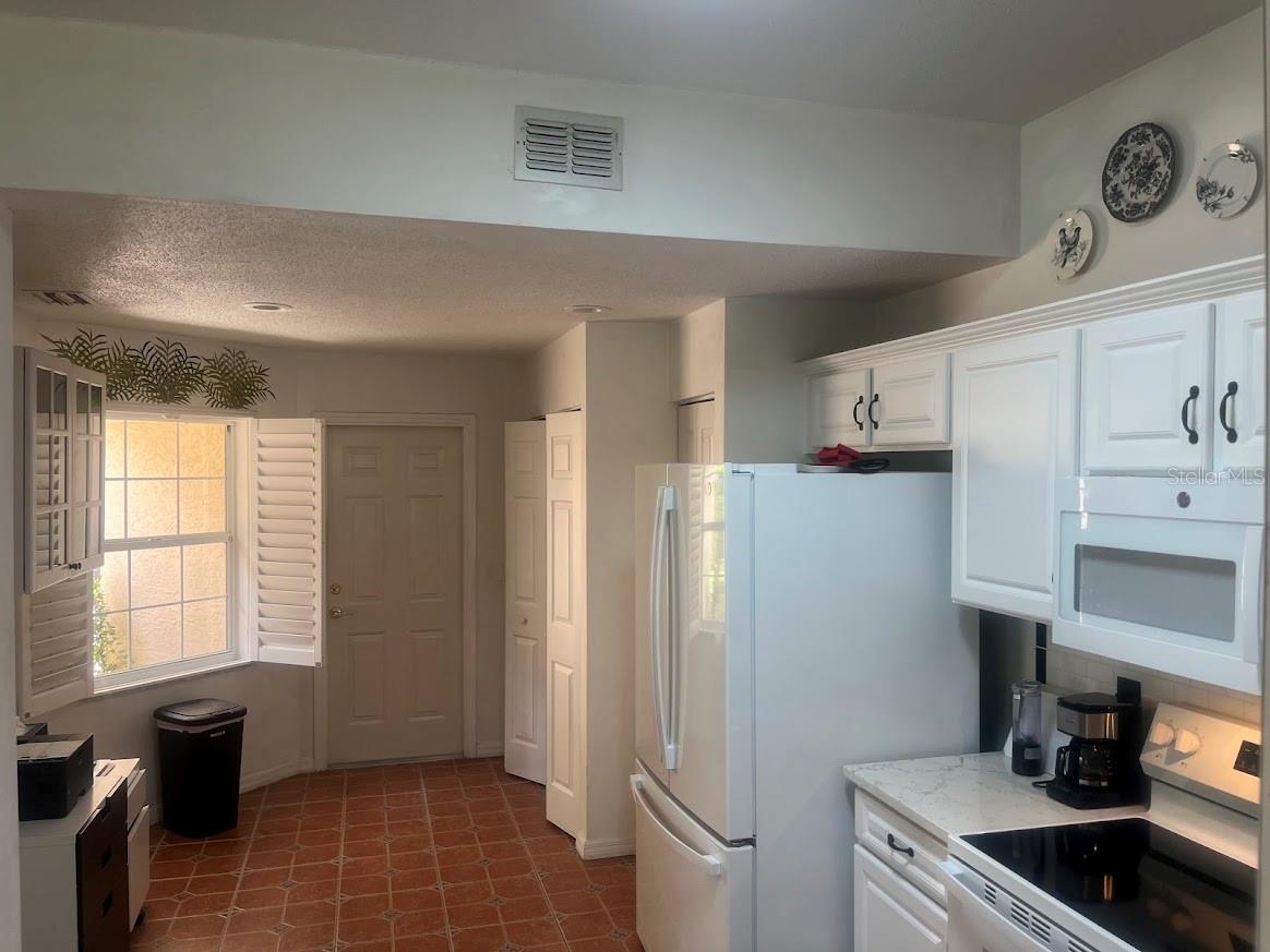 SAVANNAH SQUARE SUB - Residential