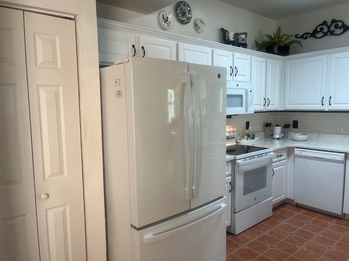 SAVANNAH SQUARE SUB - Residential