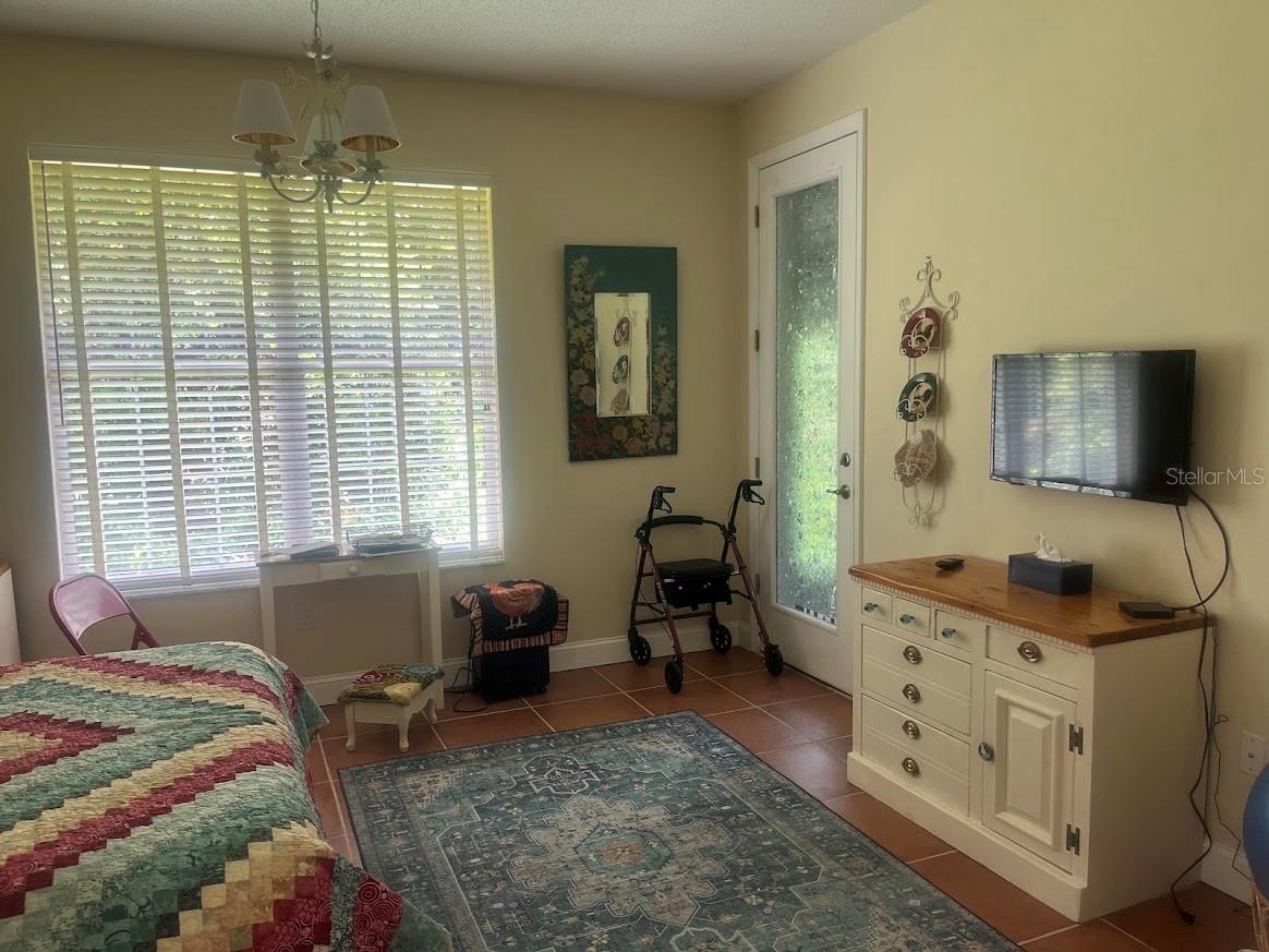 SAVANNAH SQUARE SUB - Residential