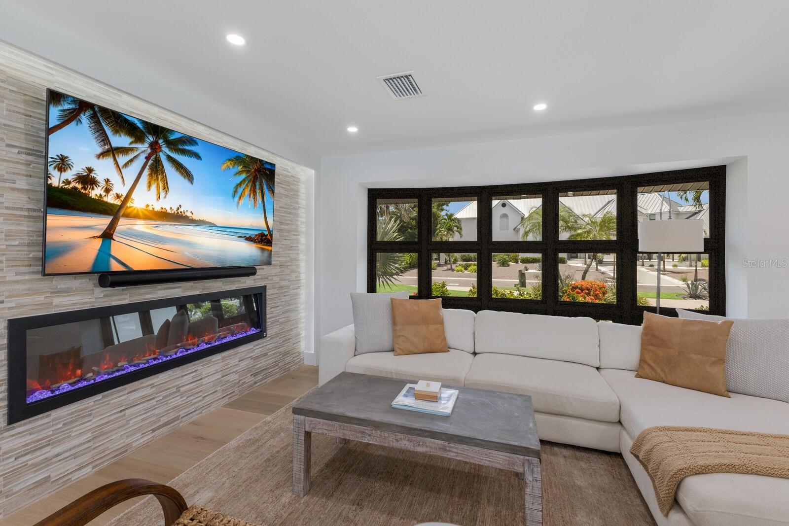 COUNTRY CLUB SHORES - Residential