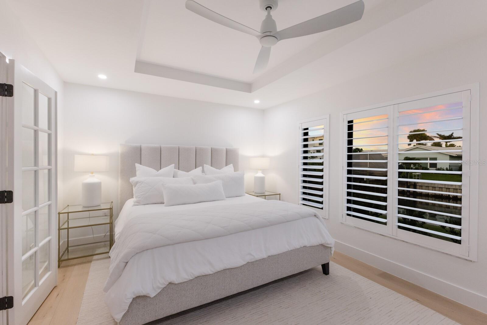 COUNTRY CLUB SHORES - Residential