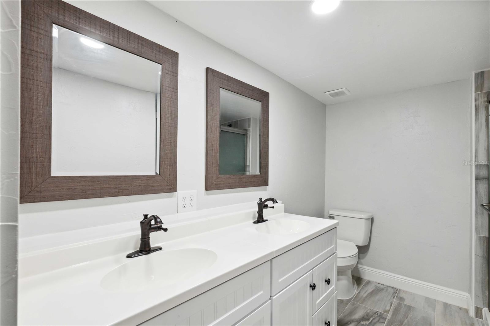 BUSHNELL - Residential