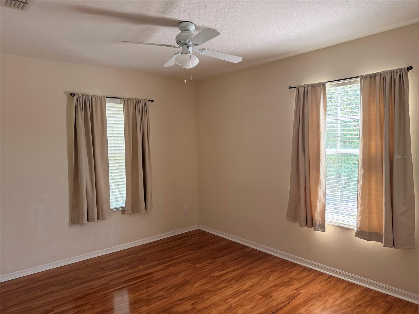 CELEBRATION ROSEVILLE CORNER - Residential