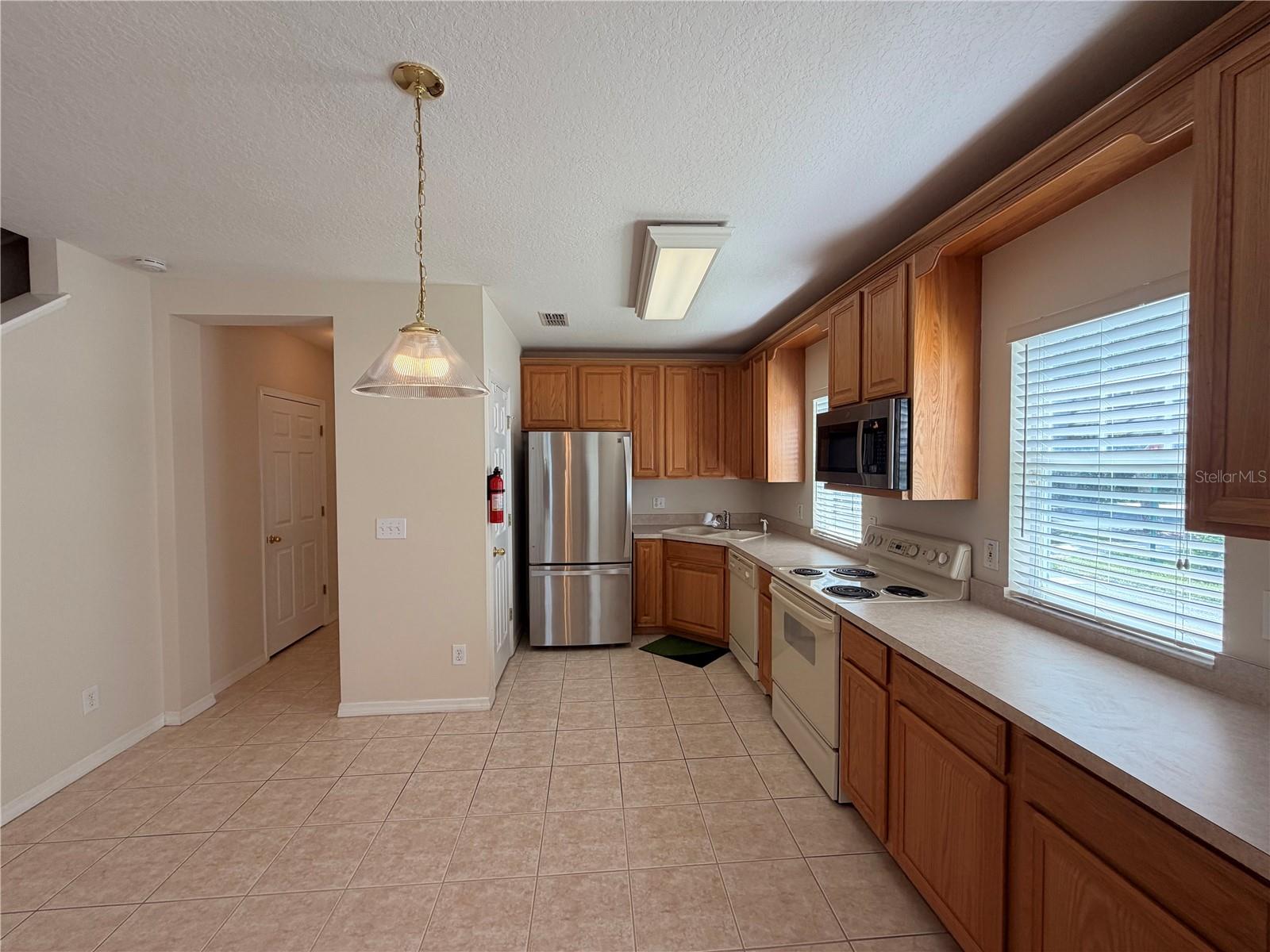 CELEBRATION ROSEVILLE CORNER - Residential
