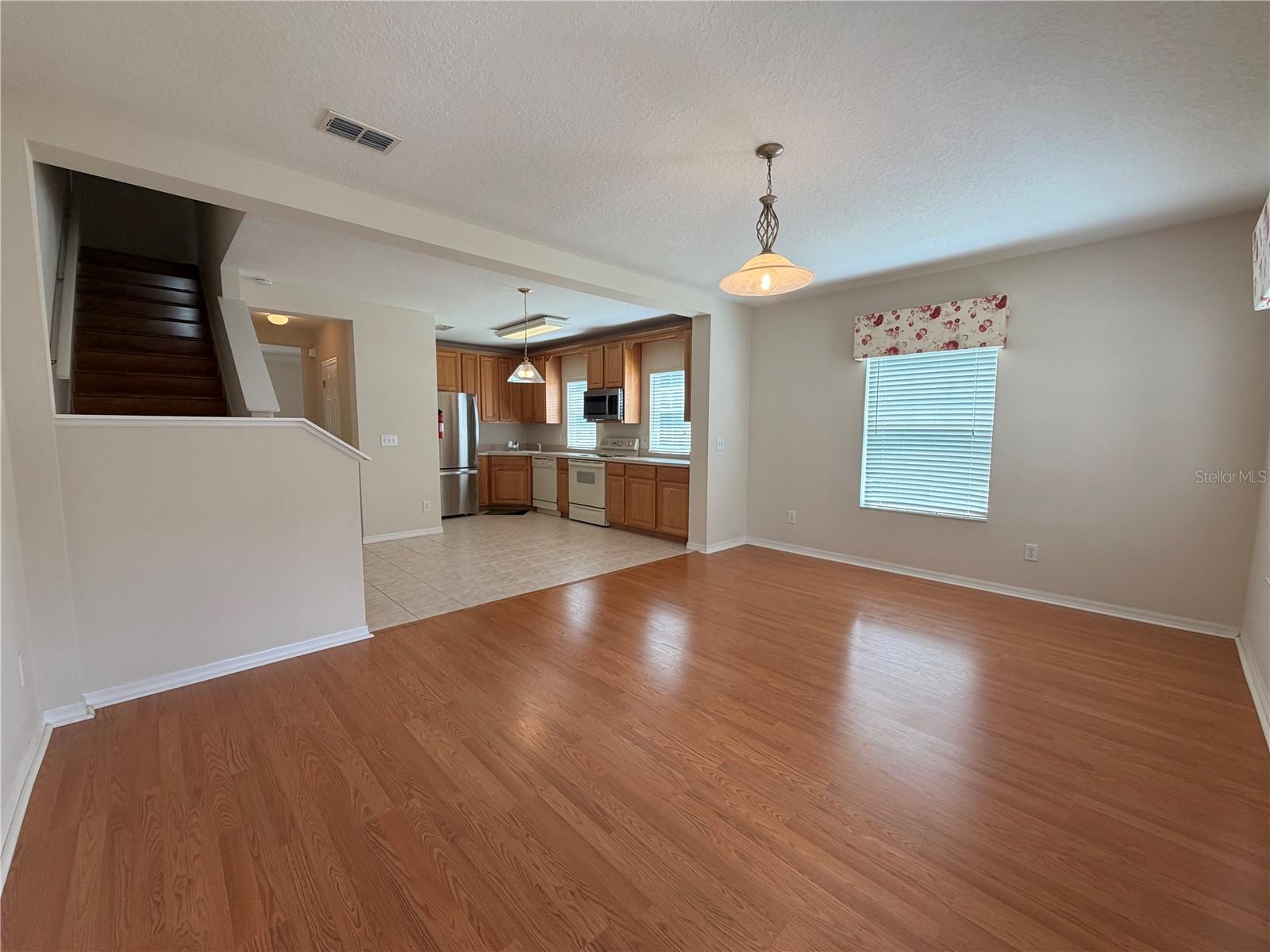 CELEBRATION ROSEVILLE CORNER - Residential