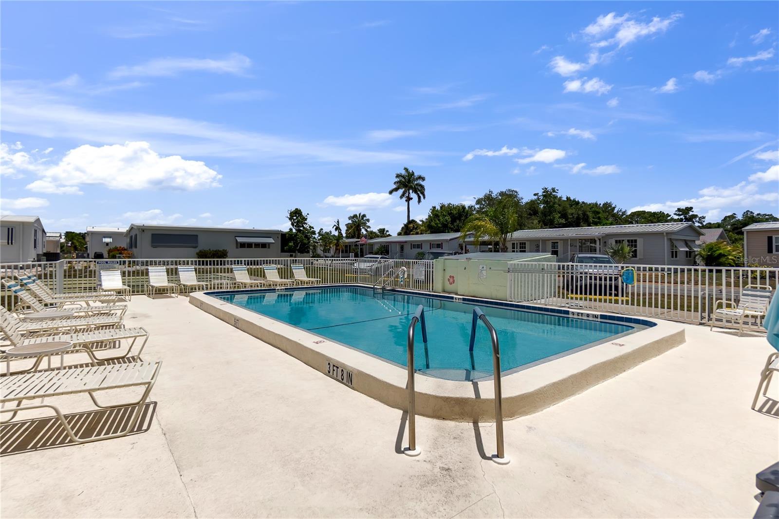 PALMA SOLA SHORES - Residential