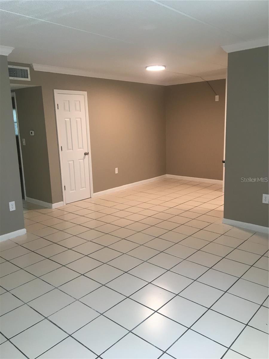 WASHINGTON SQUARE AT CLEARWATER CONDO - Residential