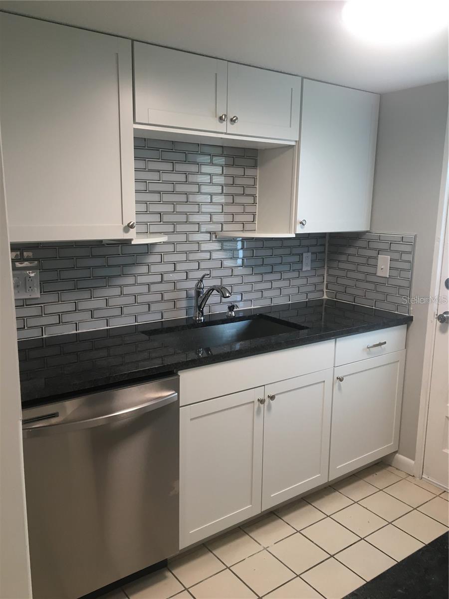 WASHINGTON SQUARE AT CLEARWATER CONDO - Residential