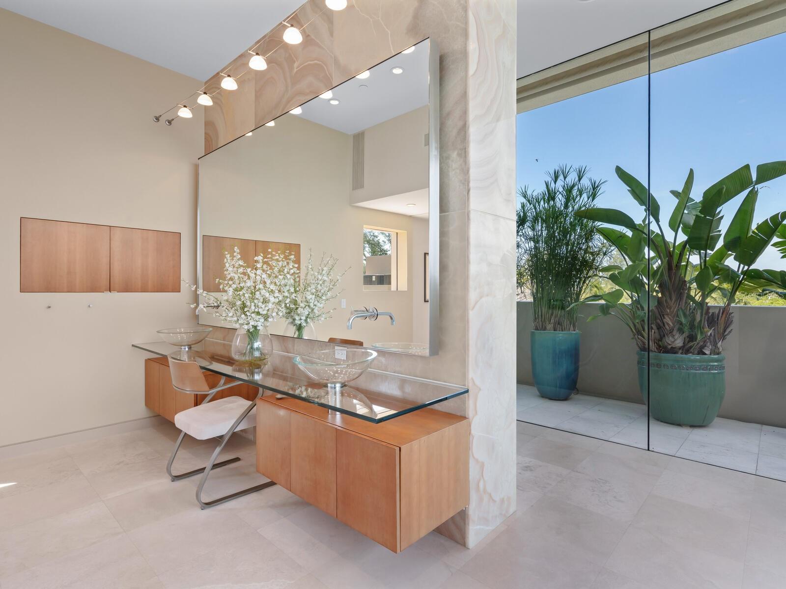 LONGBOAT KEY - Residential