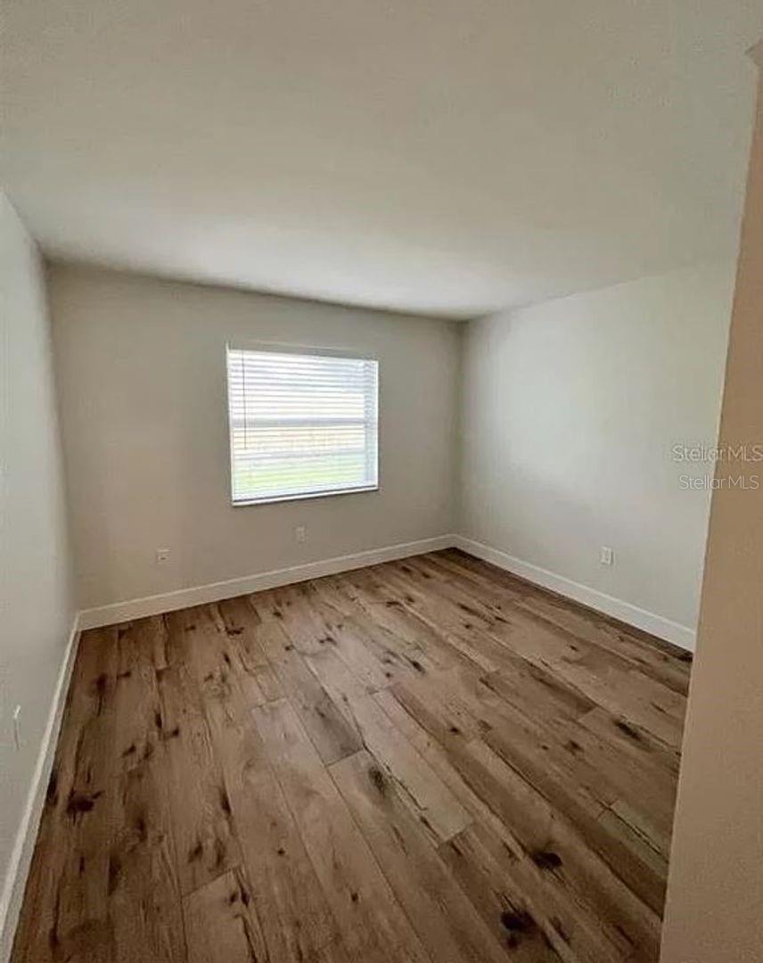 VENICE ESTATES SUB - Residential Lease