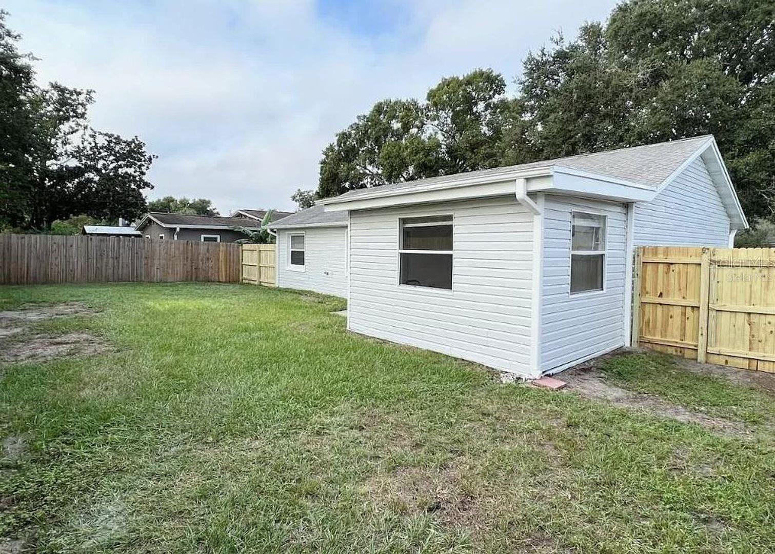 VENICE ESTATES SUB - Residential Lease