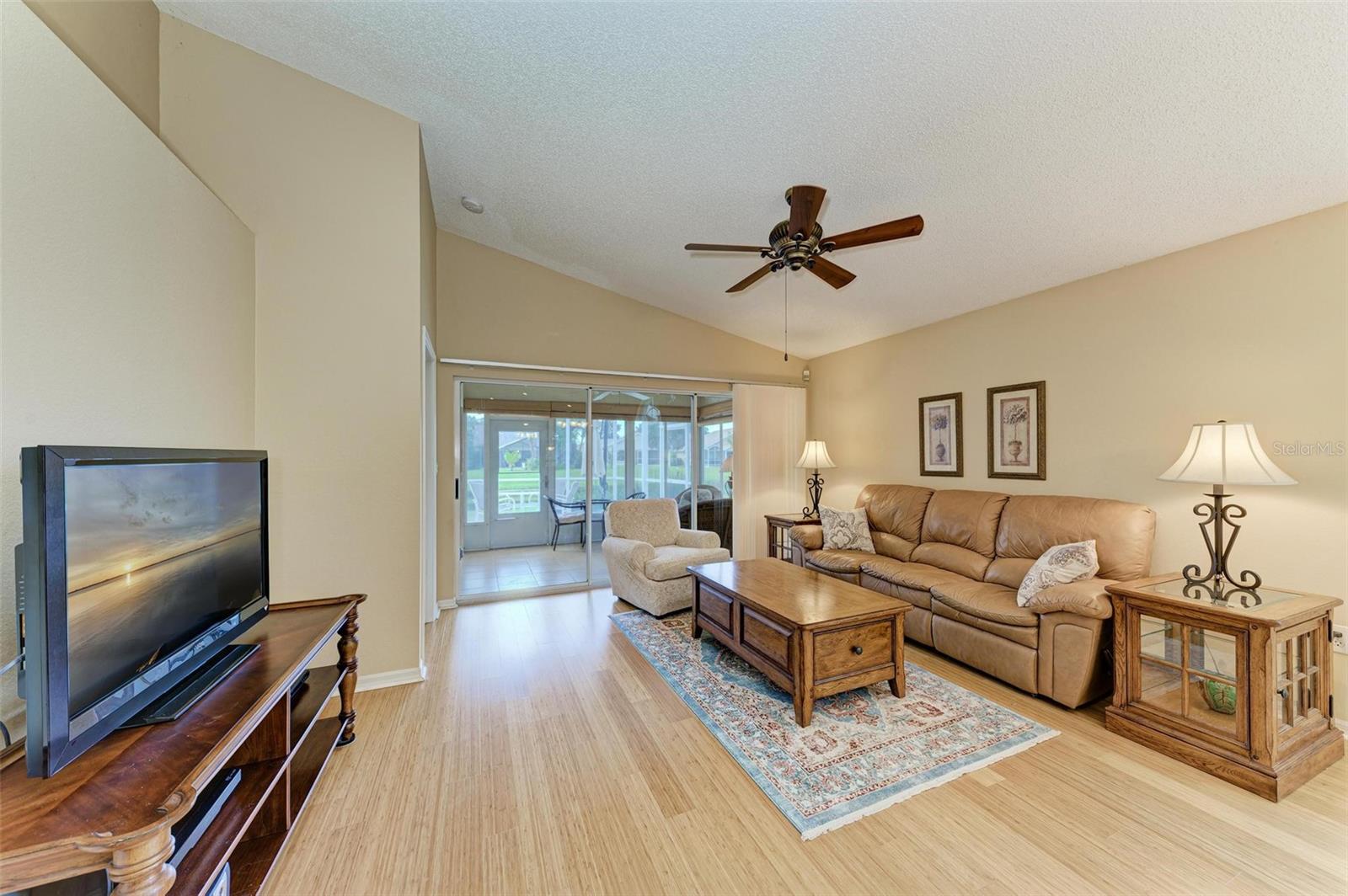 PINEHURST VILLAGE SEC 1 PH C - Residential Lease