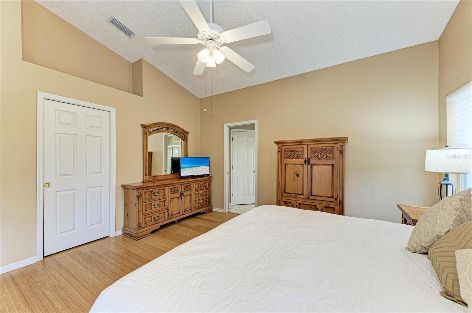 PINEHURST VILLAGE SEC 1 PH C - Residential Lease