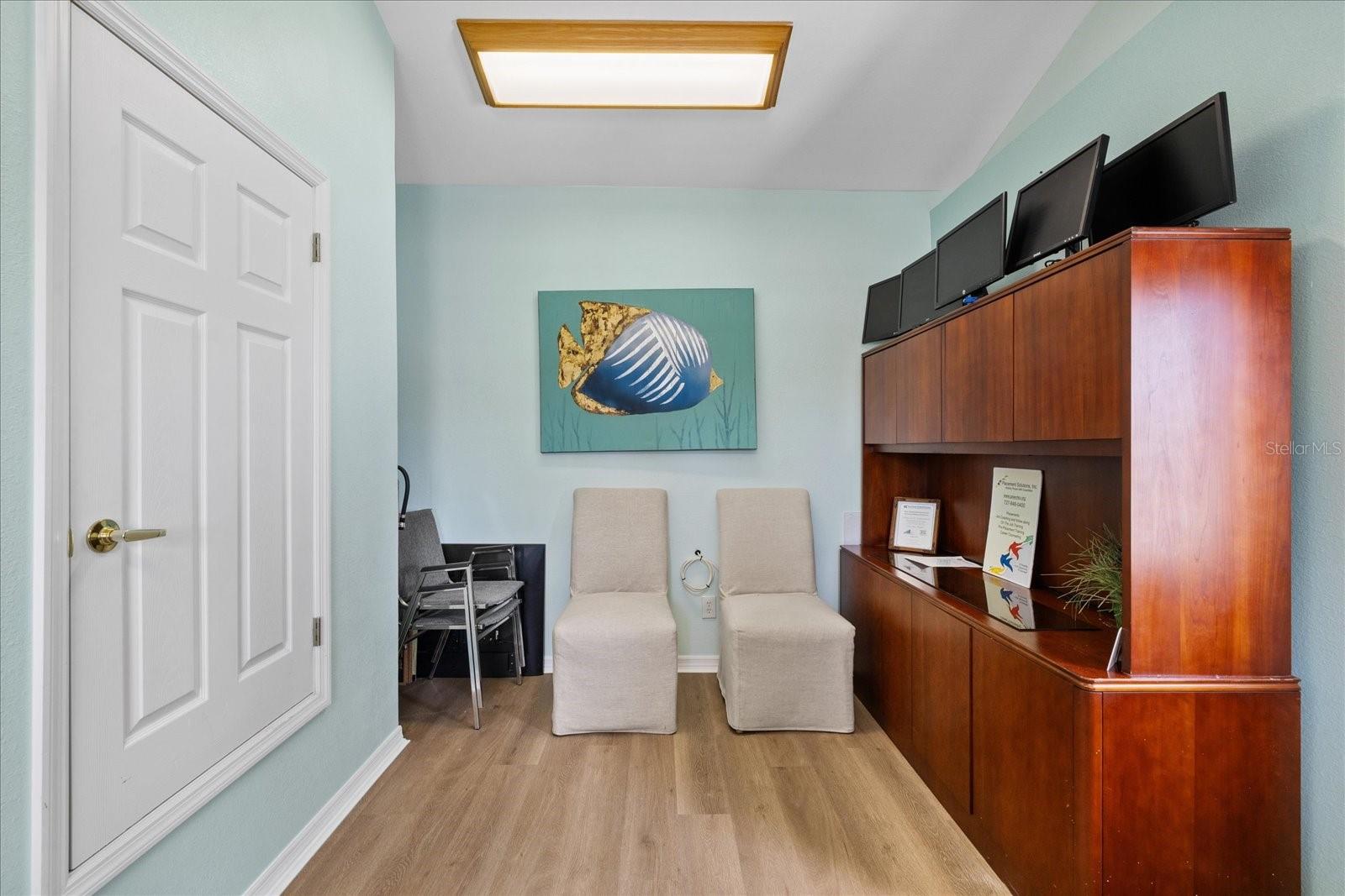 BEACON SQUARE - Commercial Sale