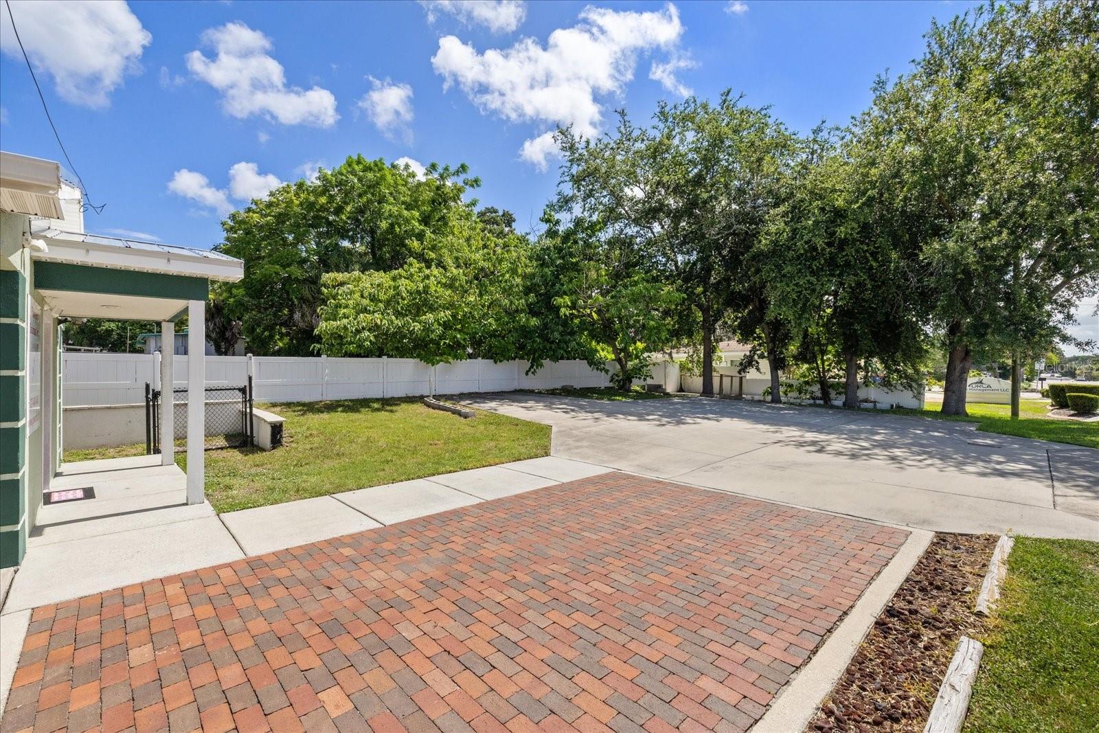 BEACON SQUARE - Commercial Sale