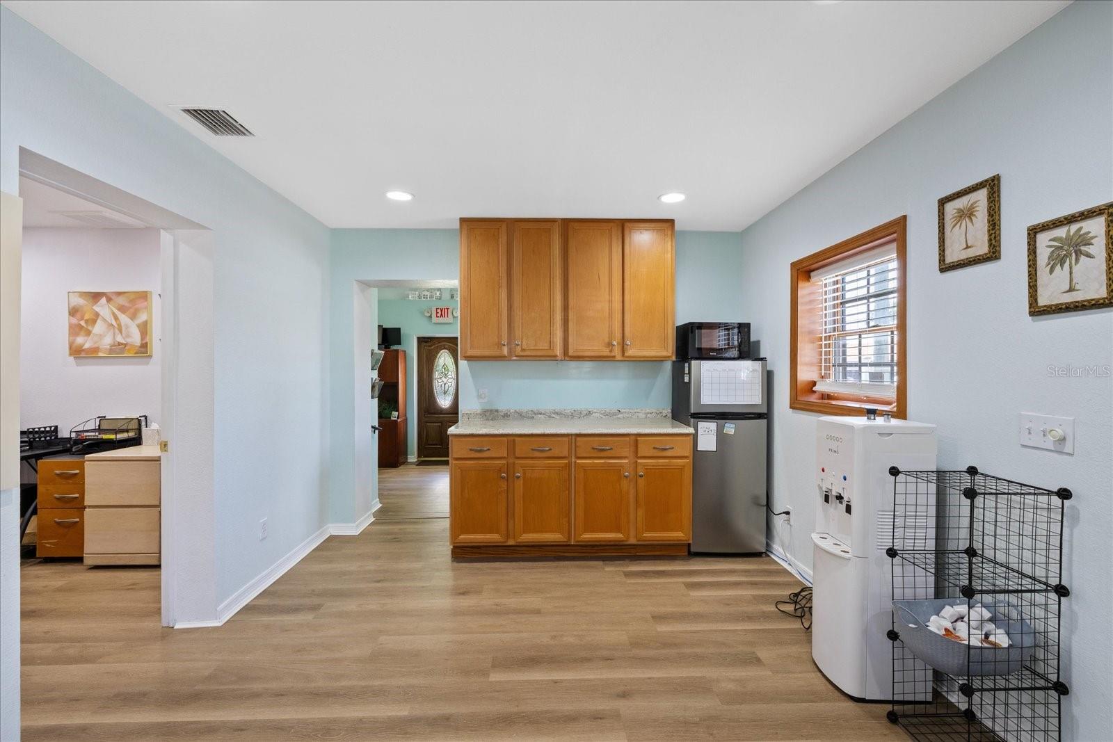 BEACON SQUARE - Commercial Sale