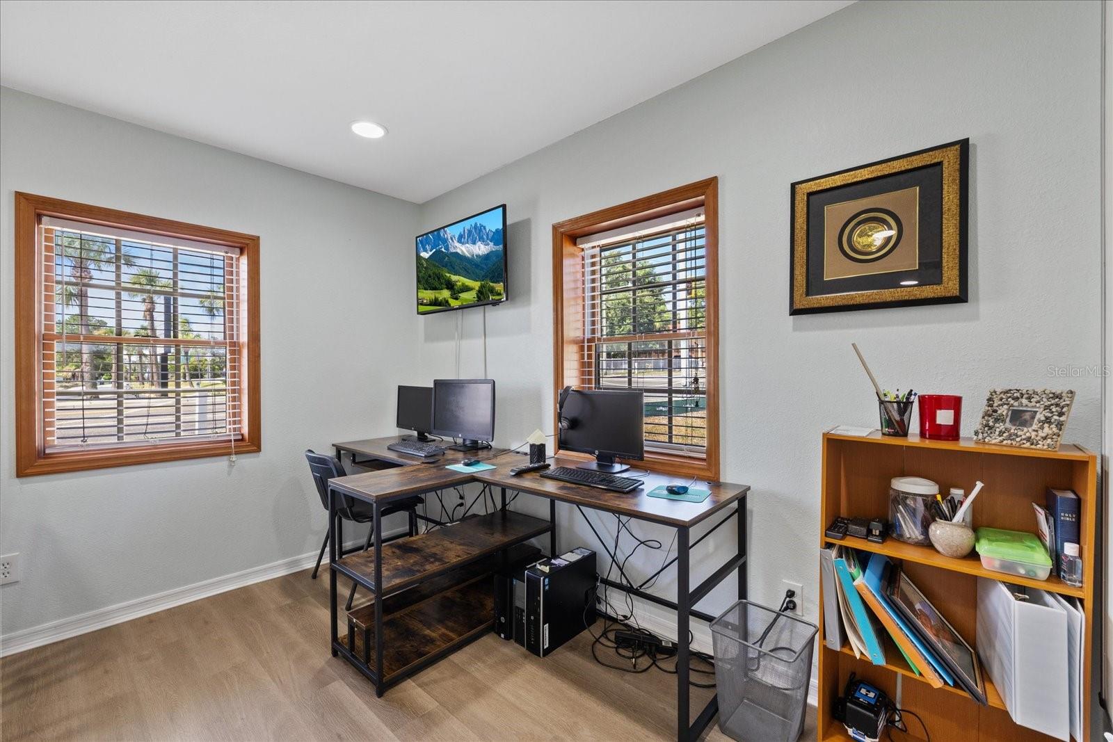 BEACON SQUARE - Commercial Sale
