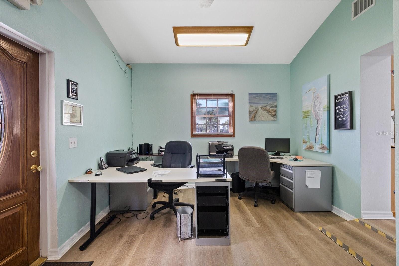 BEACON SQUARE - Commercial Sale