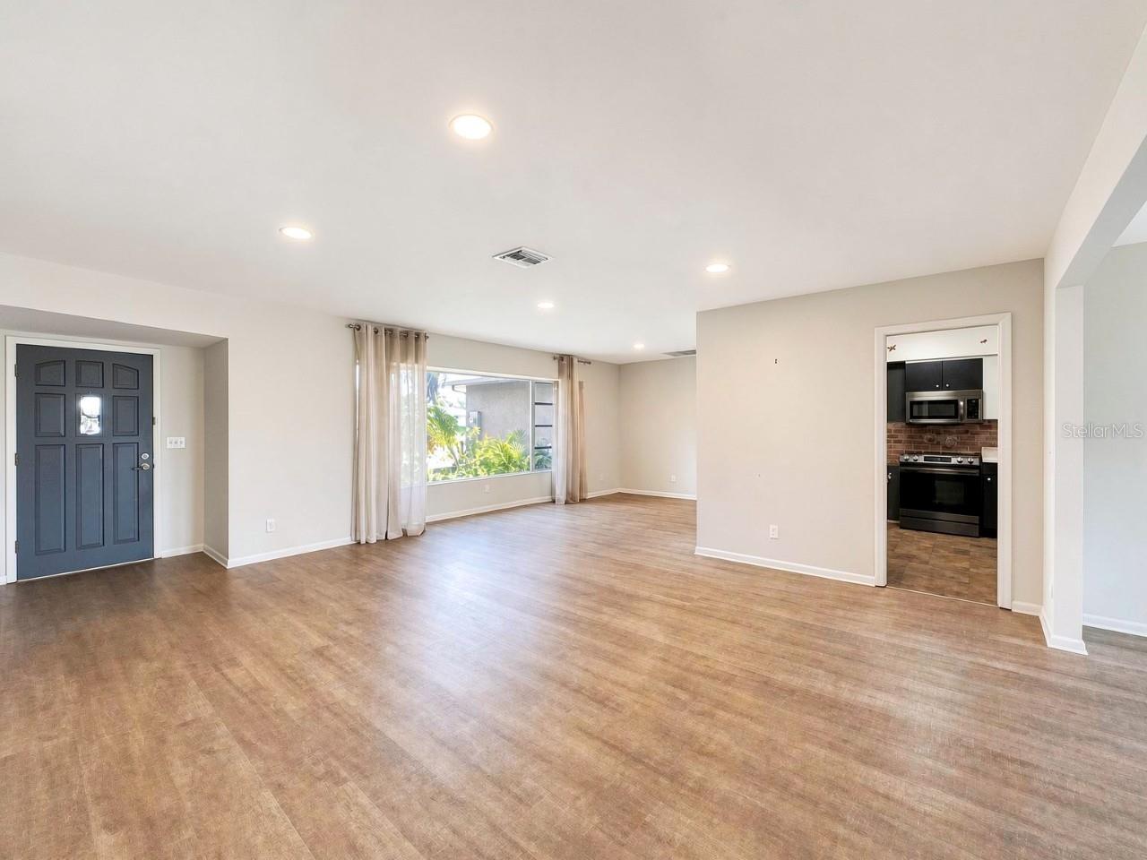 VENICE GARDENS UNIT 11 - Residential