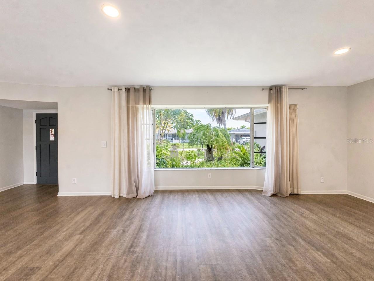 VENICE GARDENS UNIT 11 - Residential