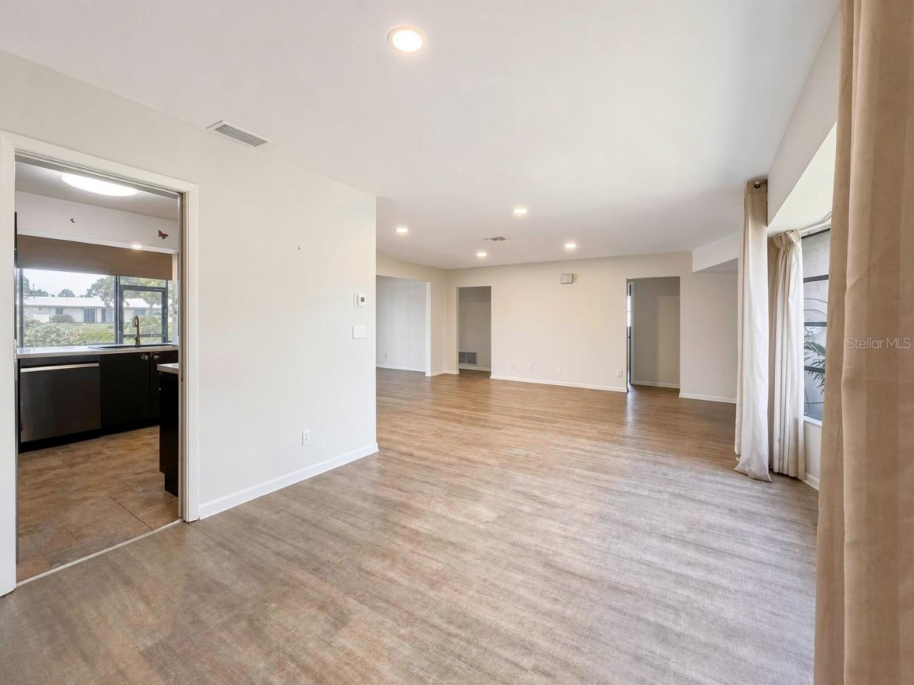 VENICE GARDENS UNIT 11 - Residential