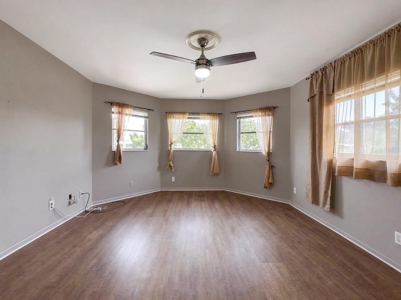 VENICE GARDENS UNIT 11 - Residential