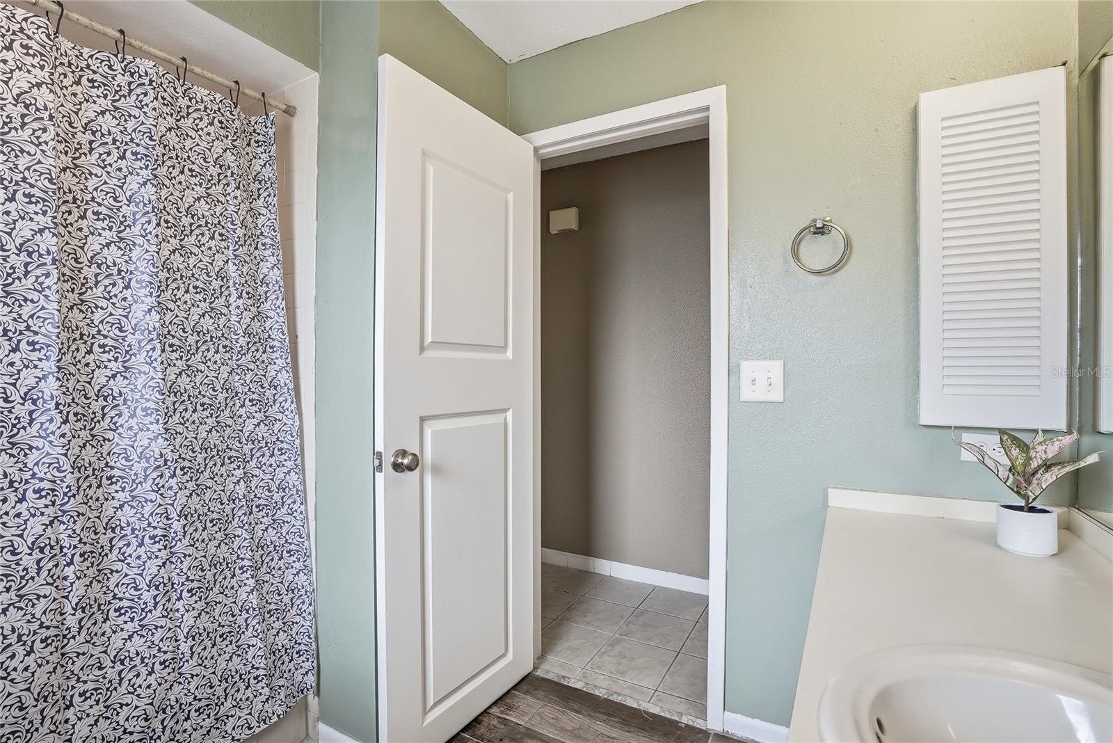 WOODFIELD VILLAGE UNIT 3 - Residential