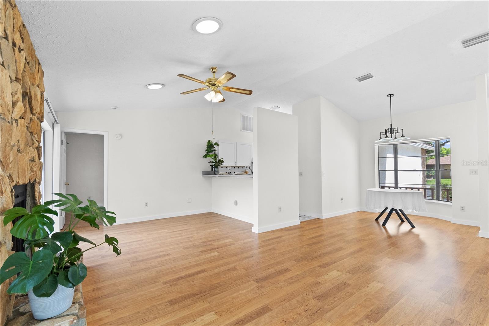 BRANDON COUNTRY ESTATES - Residential