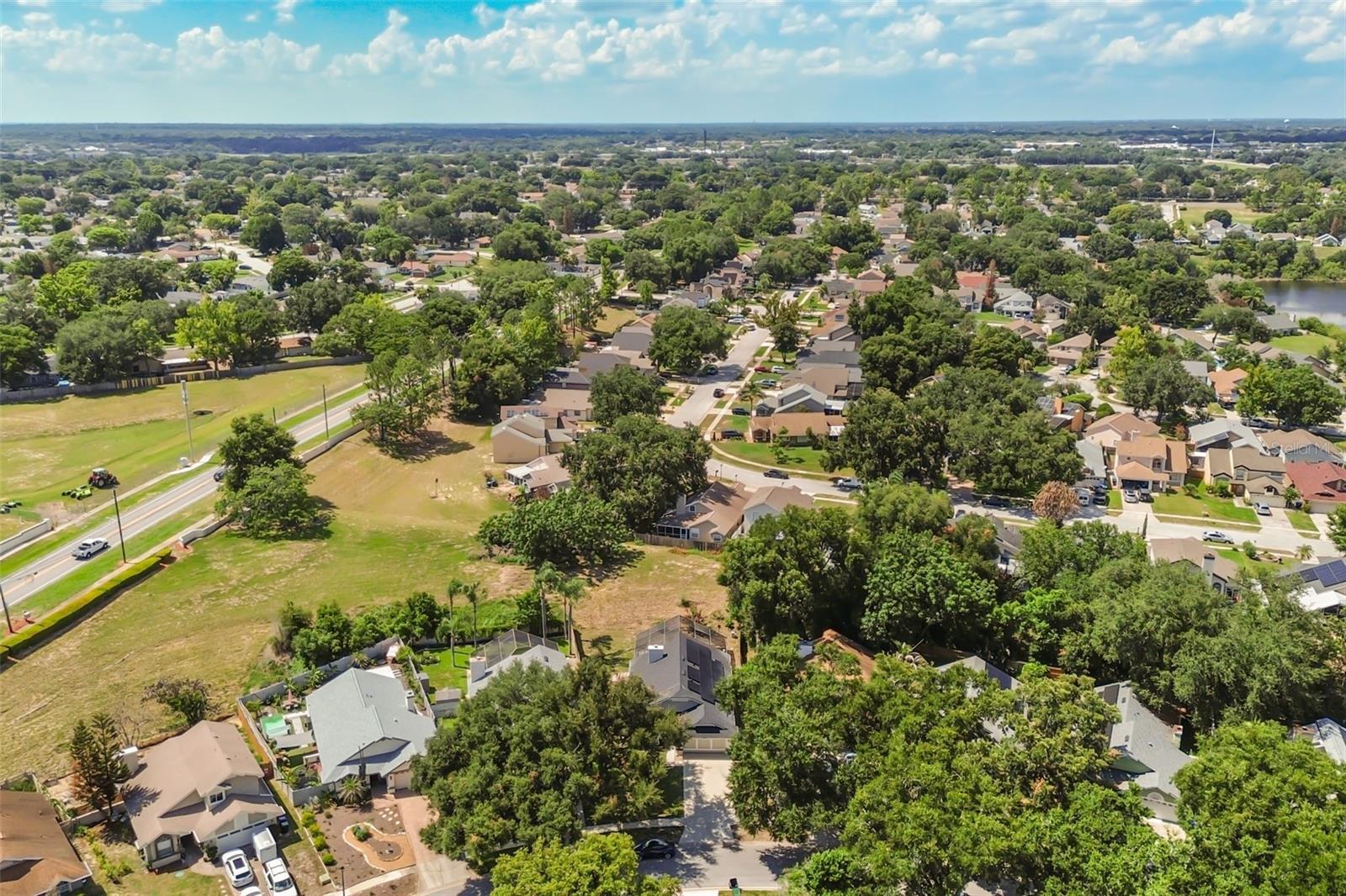 SUMMER LAKES - Residential