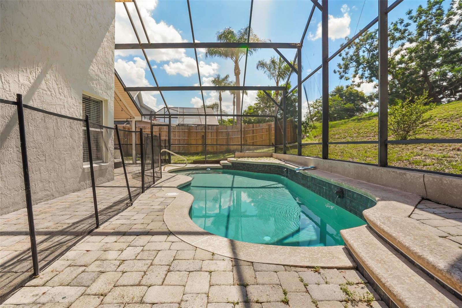 SUMMER LAKES - Residential