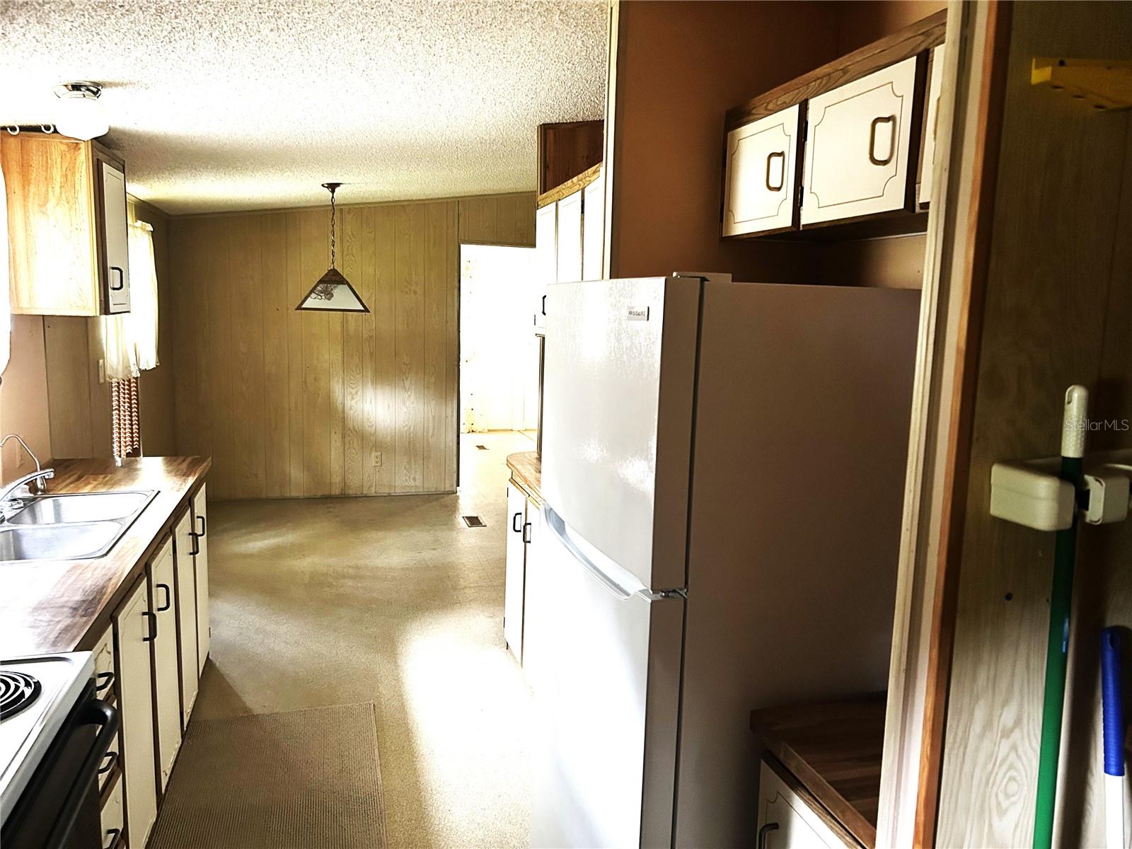 APACHE SHORES - Residential