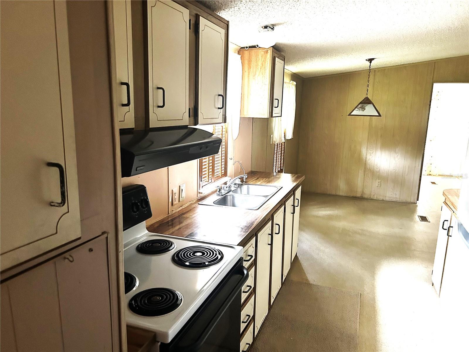 APACHE SHORES - Residential