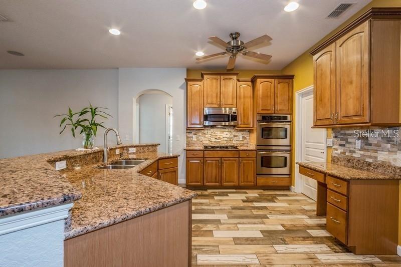 CLERMONT NOTTINGHAM AT LEGENDS - Residential