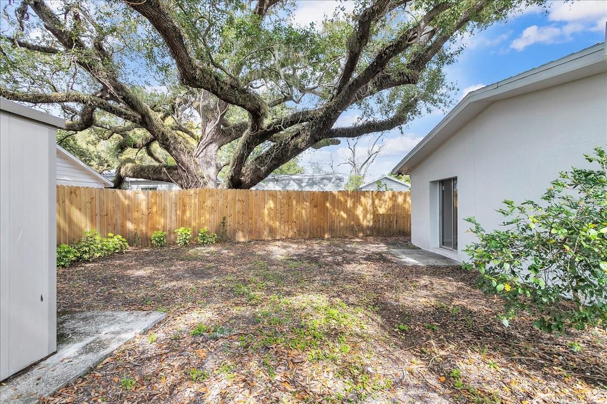 IDLEWILD ON THE HILLSBOROUGH - Residential Lease