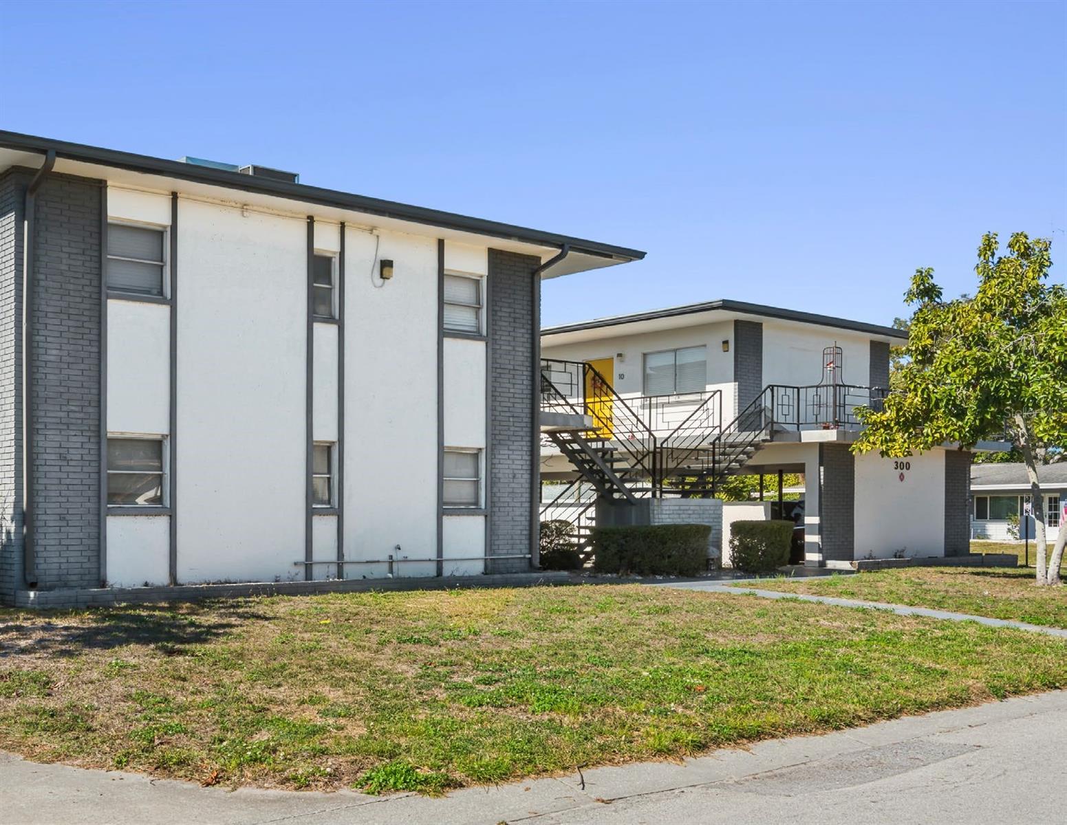 SKY CREST UNIT 9 - Commercial Sale