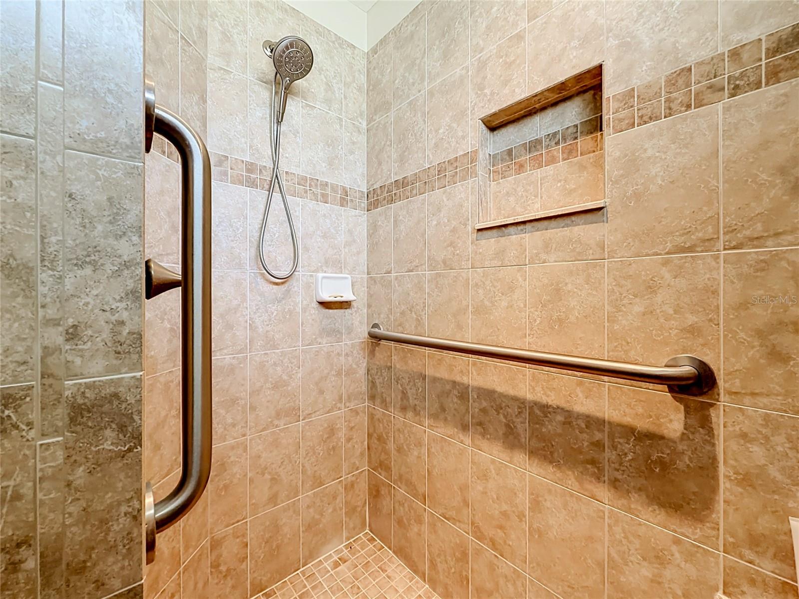 LEESBURG ARLINGTON RIDGE PH 02 - Residential