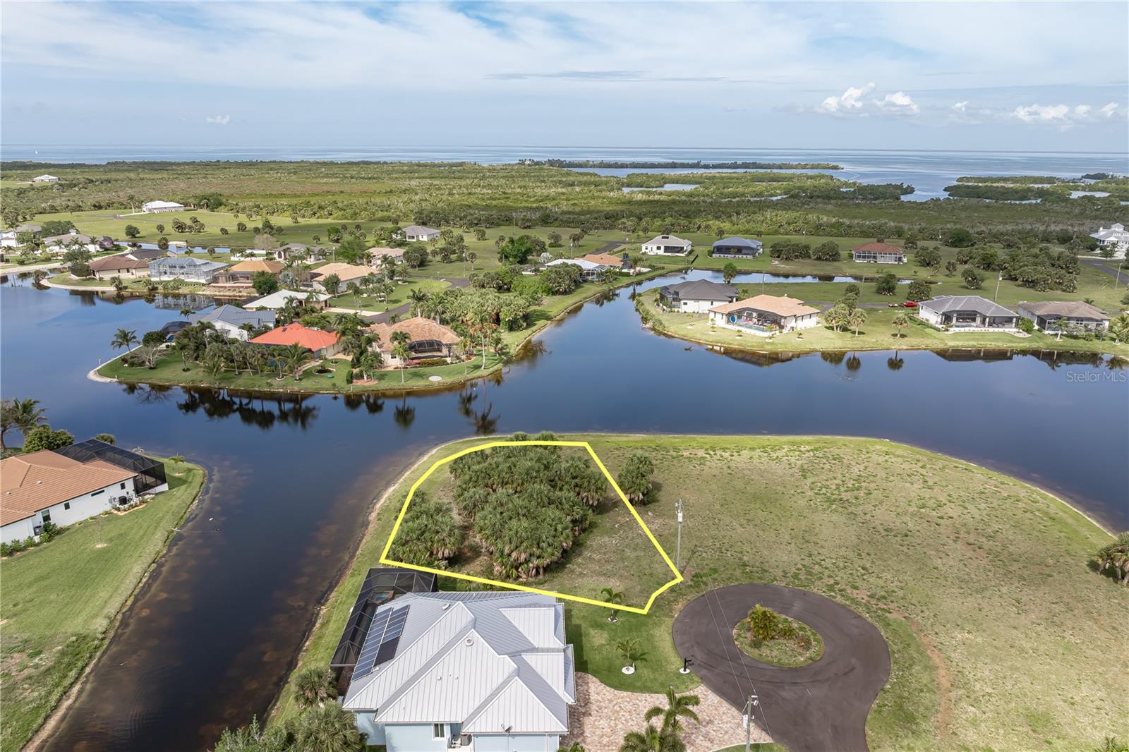 PUNTA GORDA ISLES SEC 21 - Land