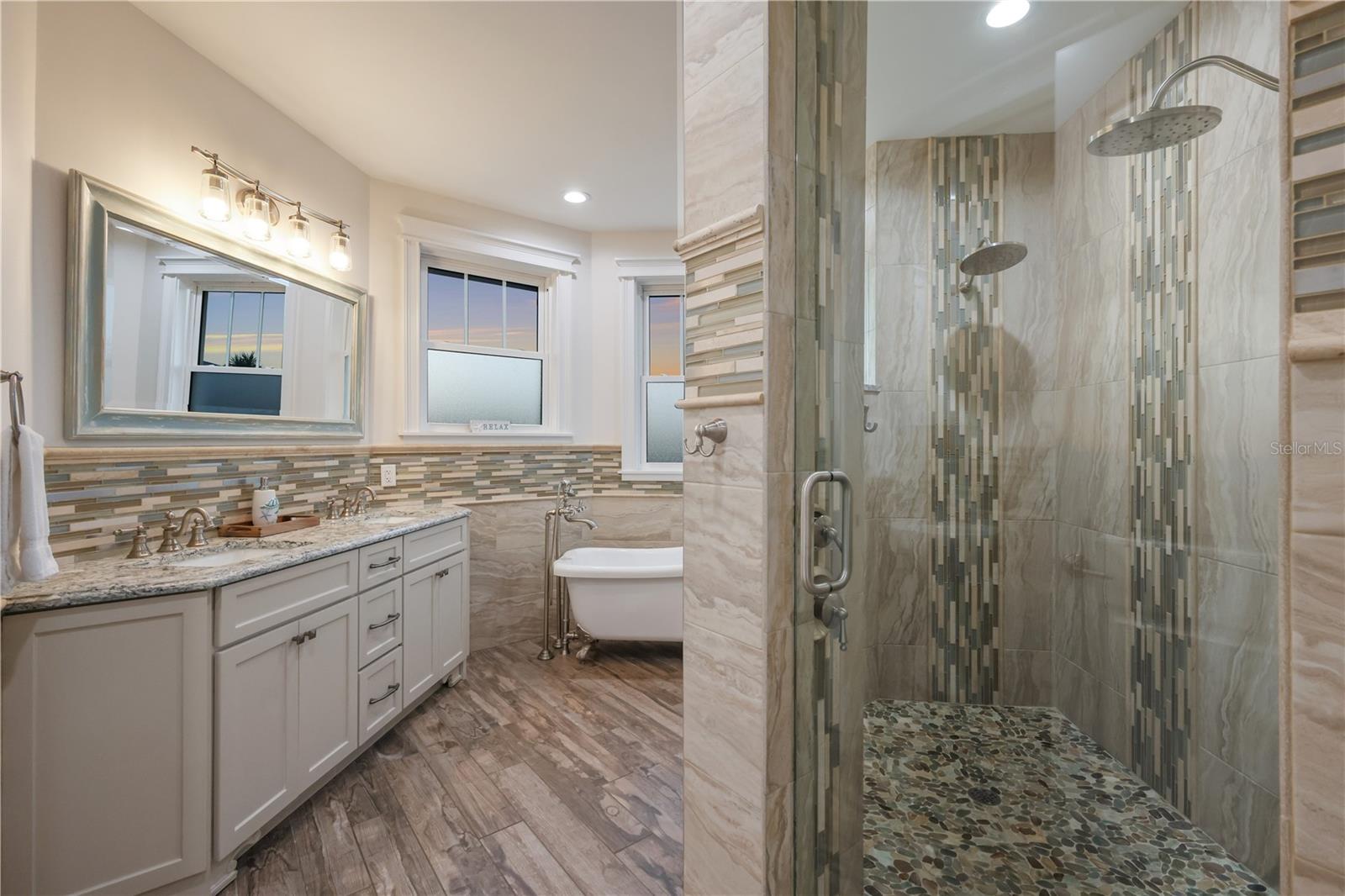 COCONUT BAYOU - Residential